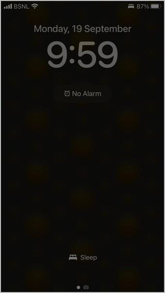 如何在 iOS 16 上的鎖定和主螢幕上設定不同的桌布