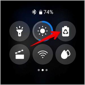 在 Samsung Galaxy Watch 上開啟或關閉 4 種常亮顯示器的方法