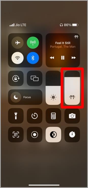如何在運行 iOS 16+ 的 iPhone 上設定和使用空間音頻