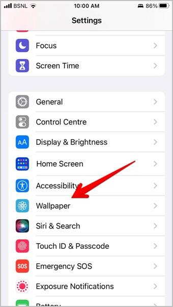 如何在 iOS 16 上的鎖定和主螢幕上設定不同的桌布