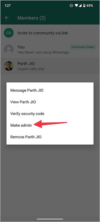 如何在桌面和行動裝置上管理 WhatsApp 社群管理員